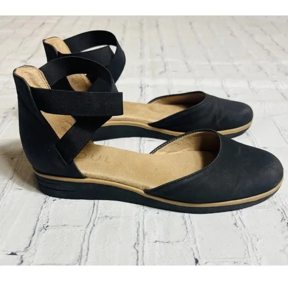 SOUL Naturalizer Women's Size 8 M Intro Black Flat Nubuck Shoes - Picture 4 of 11